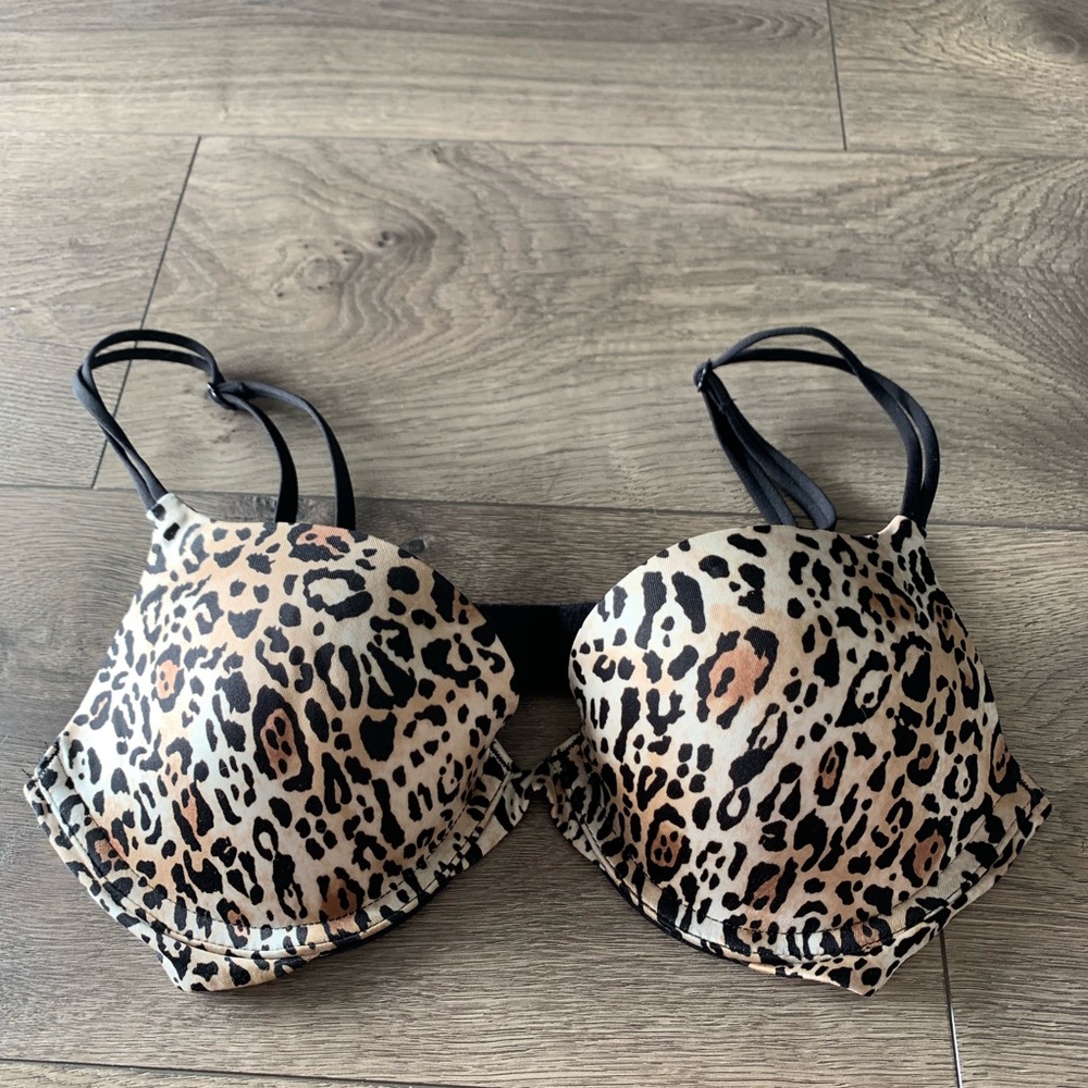 Victoria’s Secret very Sexy Push-up (34B)